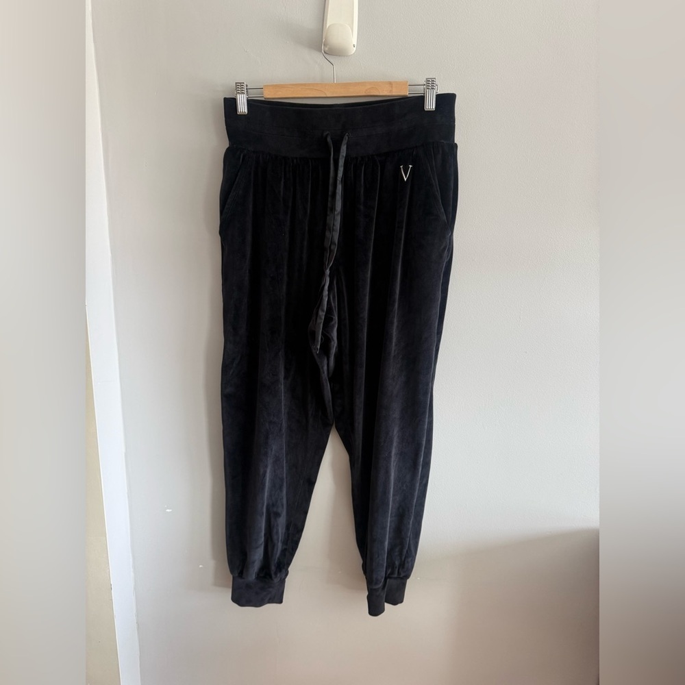 Victoria’s Secret Black Velour Jogger Pants Womens Large V Lounge Sweatpants